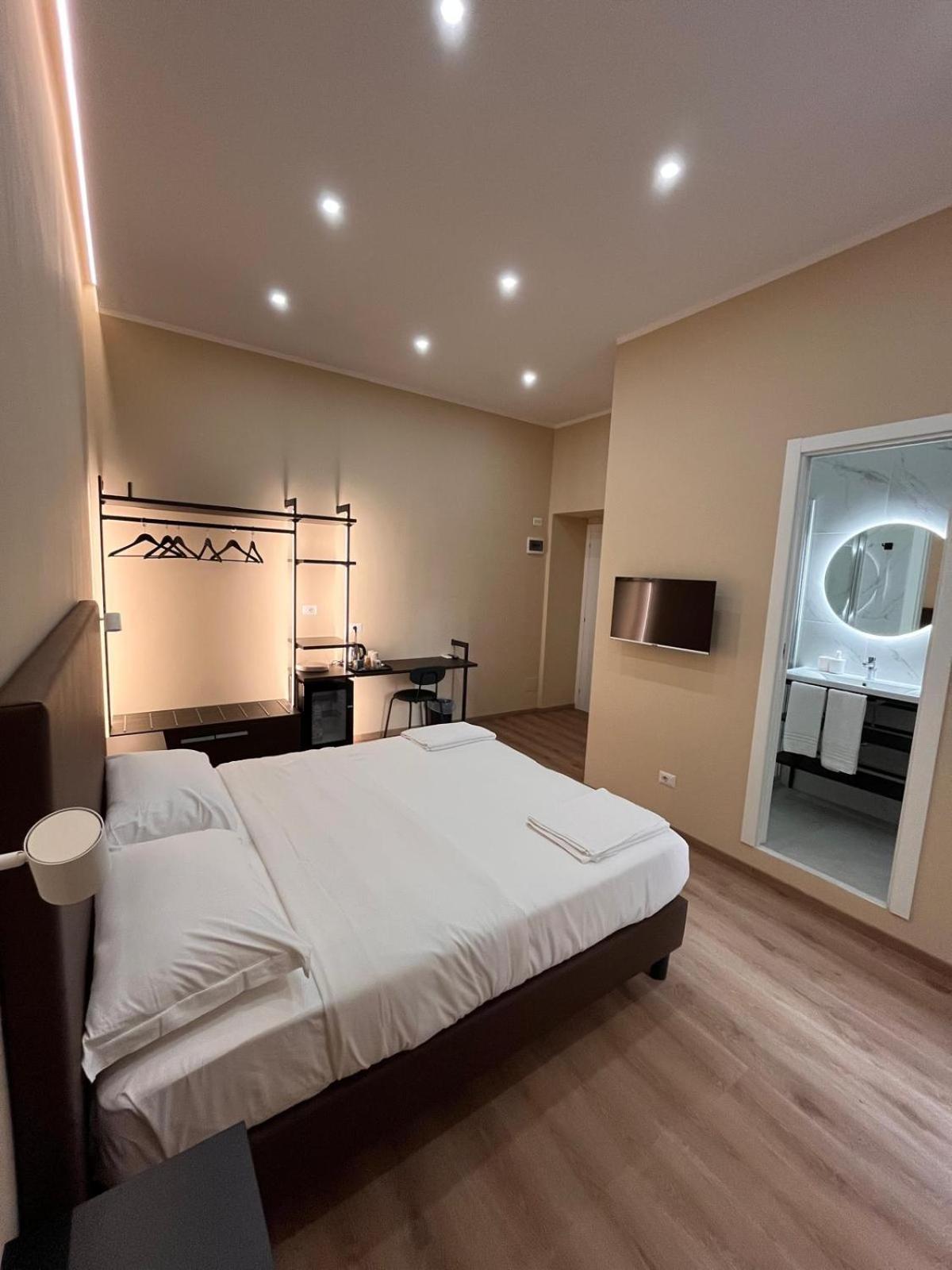 Colosseum Deluxe Rome Bagian luar foto