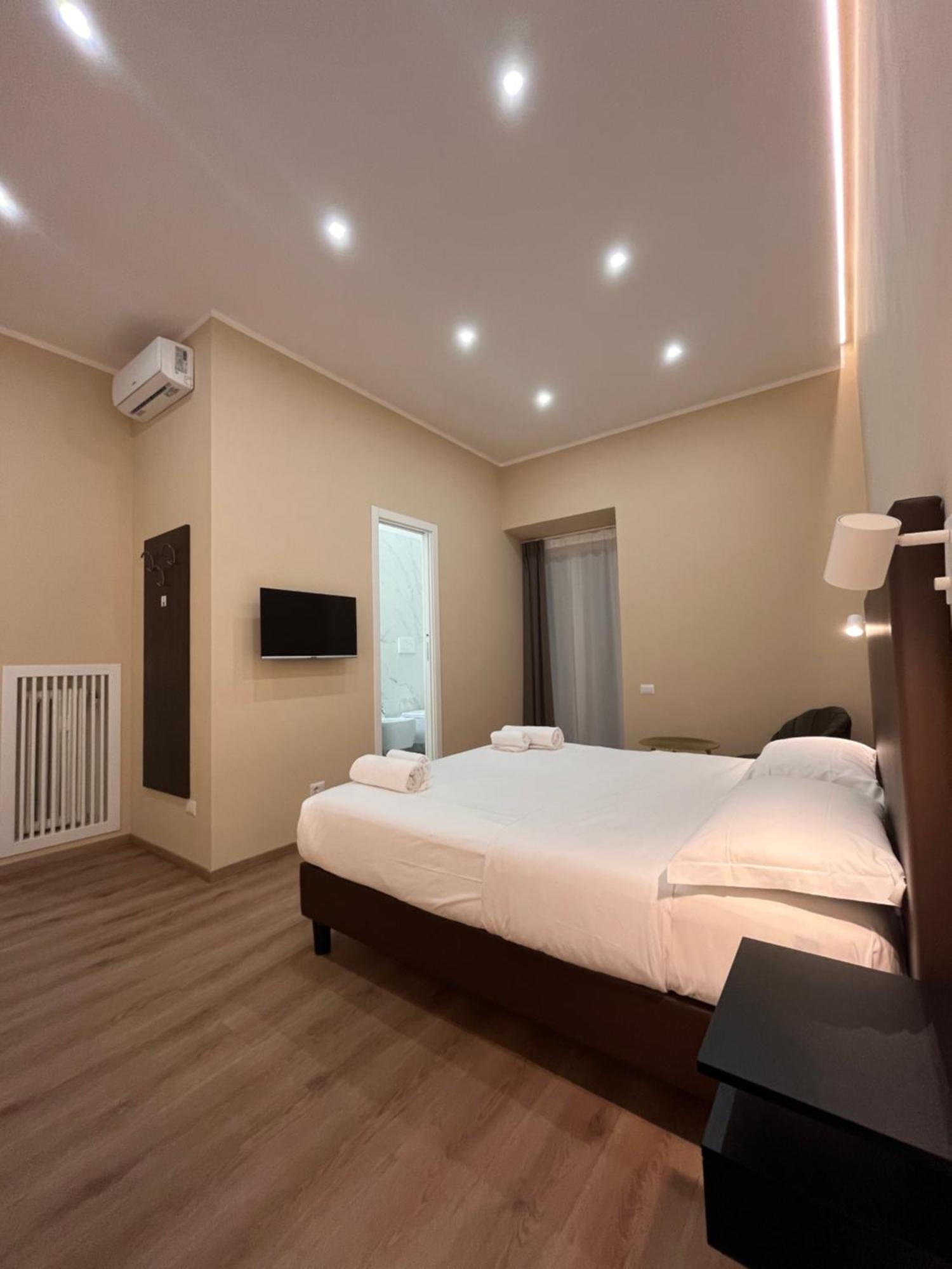 Colosseum Deluxe Rome Bagian luar foto