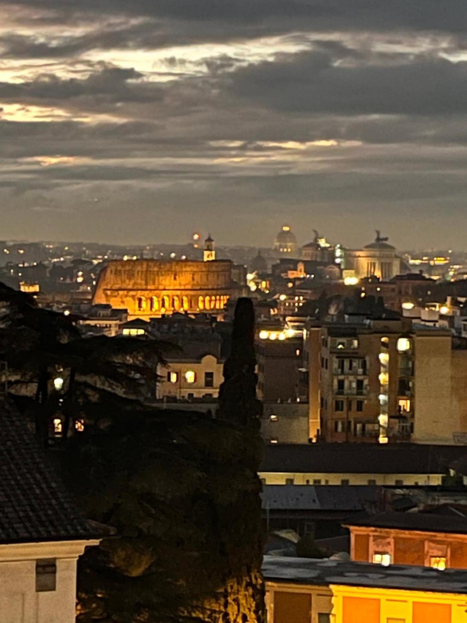 Colosseum Deluxe Rome Bagian luar foto