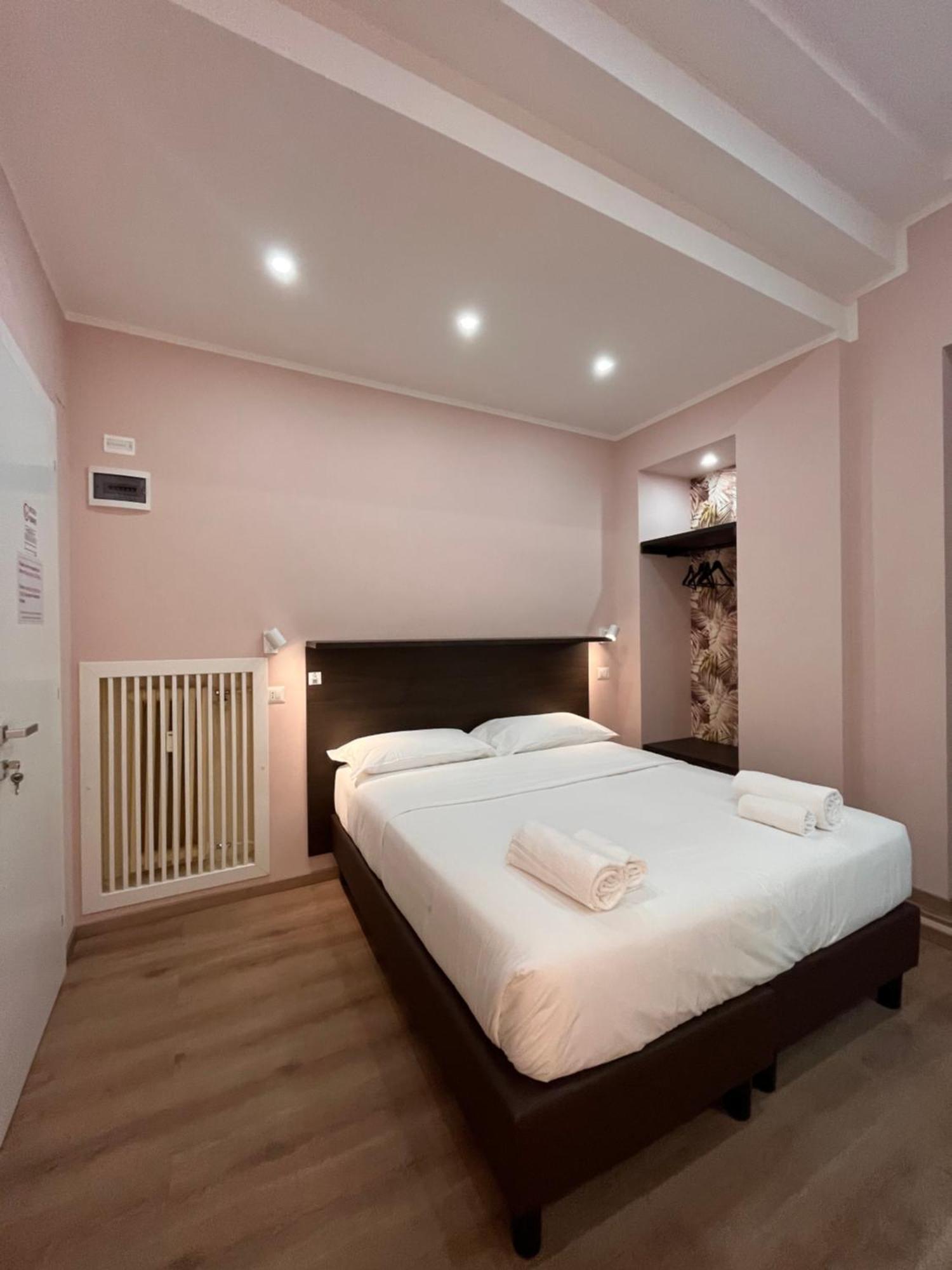 Colosseum Deluxe Rome Bagian luar foto